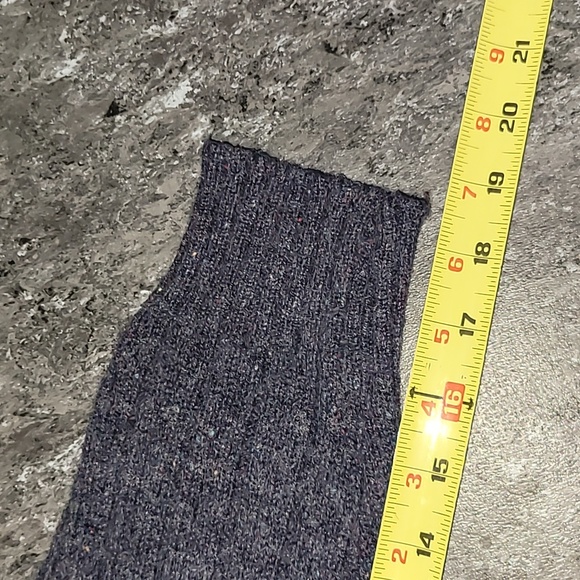 Vintage. Made in USA. Jantzen. Crewneck sweater.  Men's size Medium Tall - Picture 10 of 14